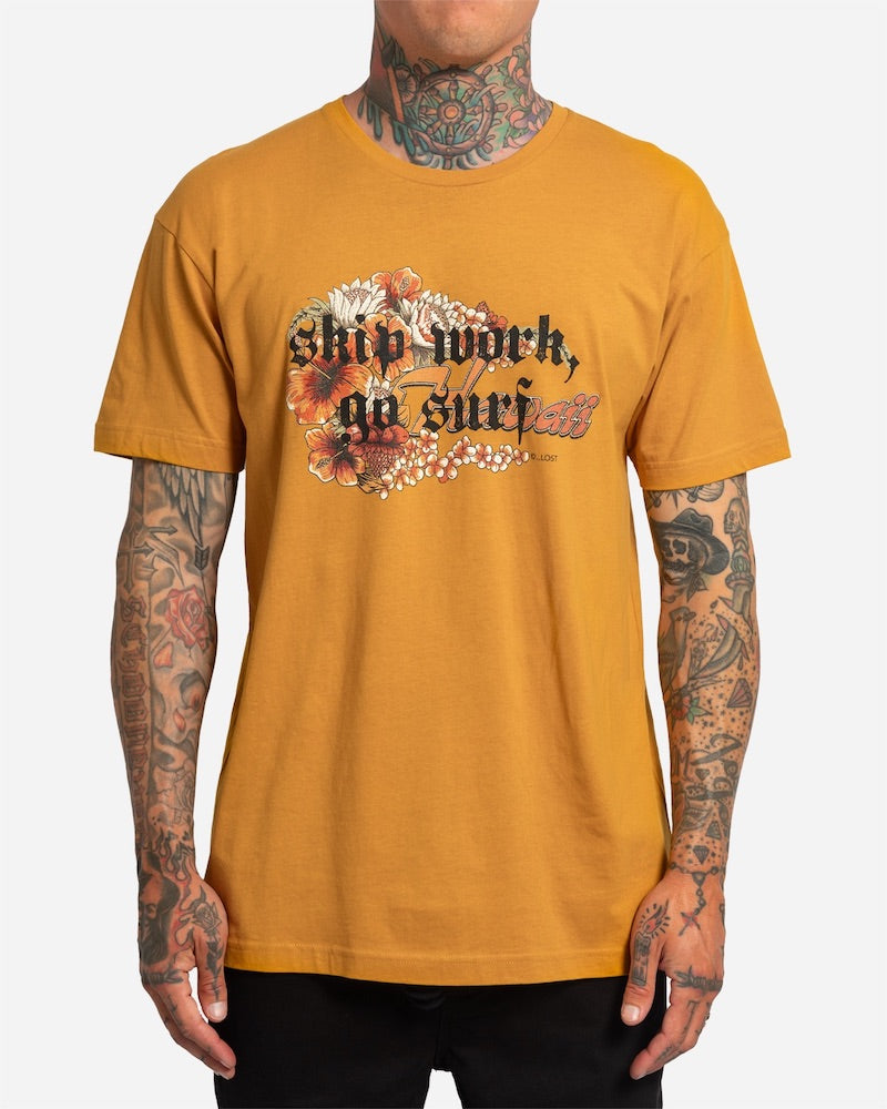 Skip Work Tee Old Gold