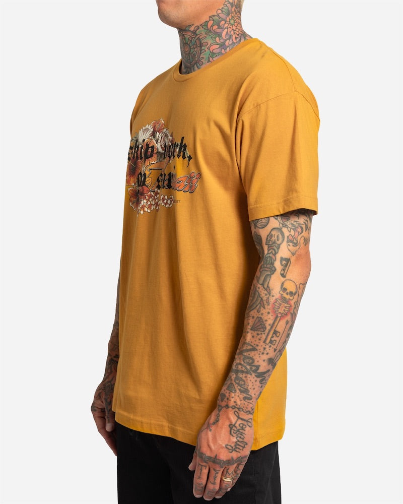 Skip Work Tee Old Gold