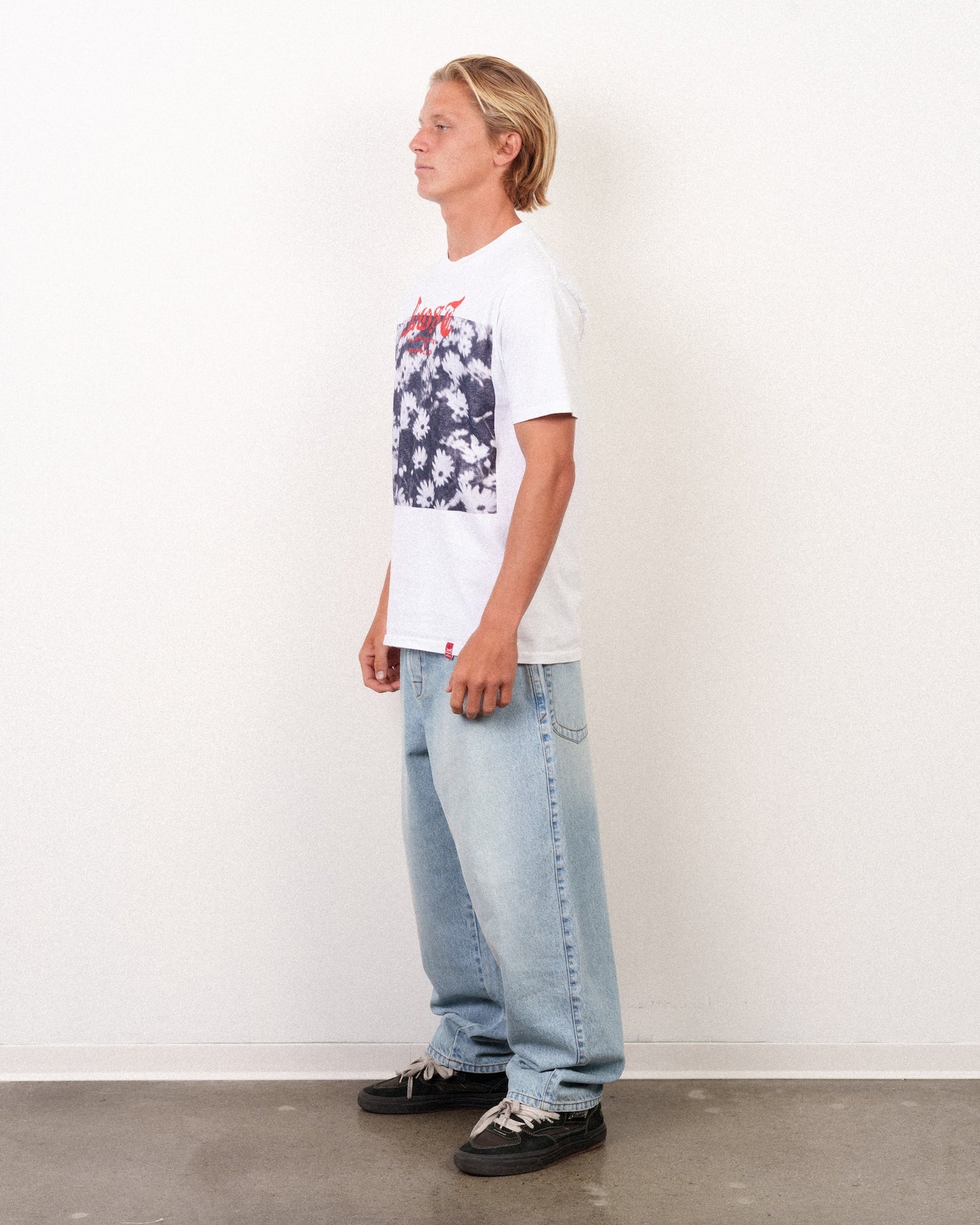 Daisy Days Tee White Enzyme