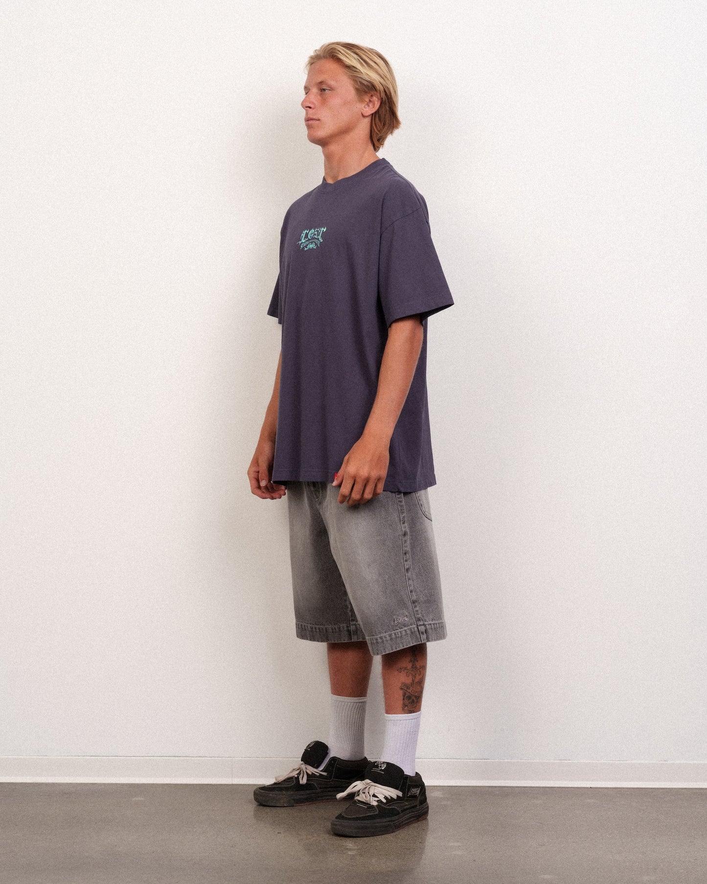 Arched Gnarly Logo Boxy Tee Navy
