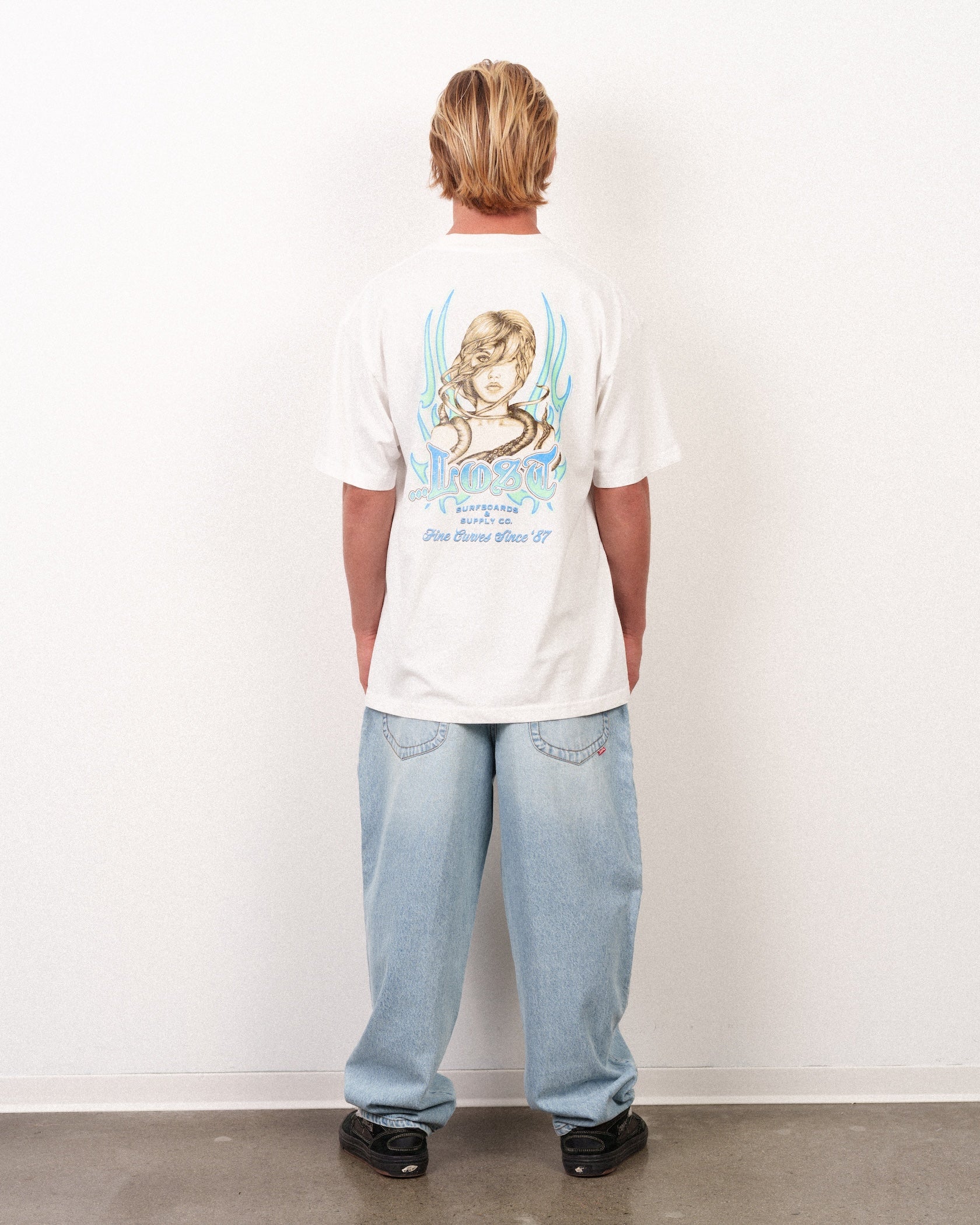 Fine Curves 2 Boxy Tee White – Lost Enterprises