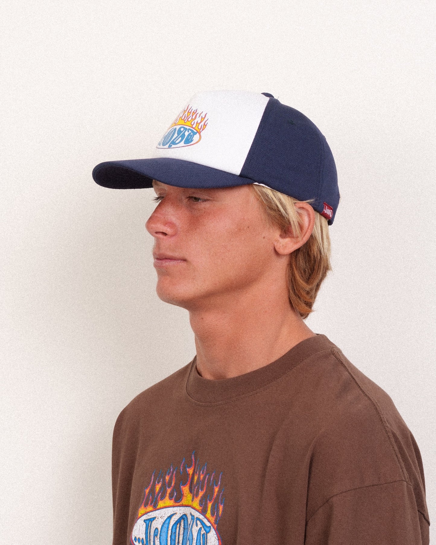 Flamer Trucker Navy / White
